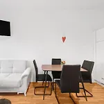 Tabor Strasse Apartment